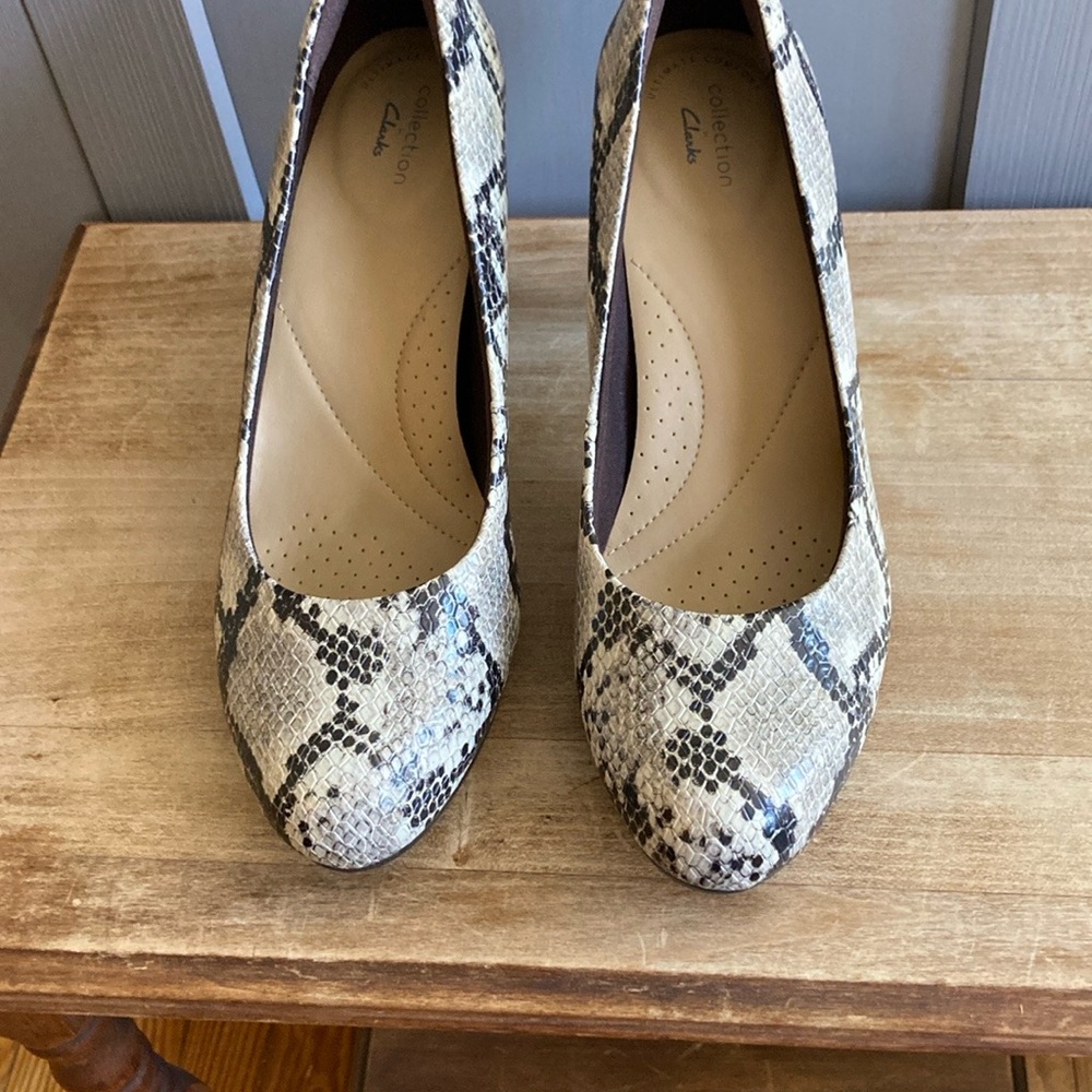 Clarks Snakeskin Patterned Heels in Black and Cream - Picture 10 of 12